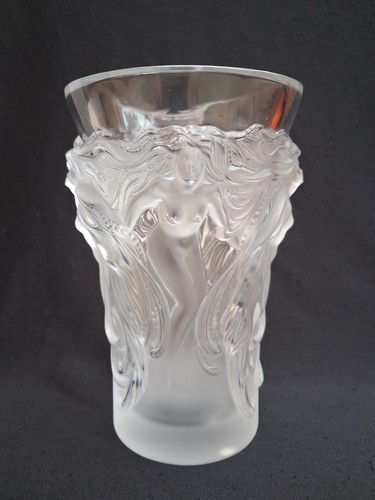 Signed lalique fantasia - signed,