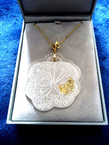 Lalique pendant necklace - lalique,