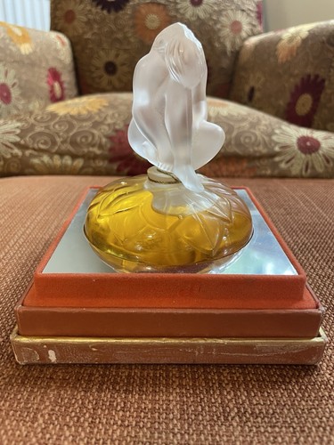Lalique flacon nu - le,