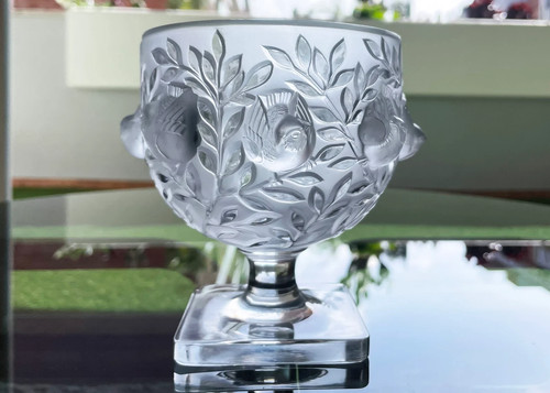 Lalique elizabeth vase mid - elizabeth,