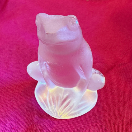 Lalique signed clear frosted - signed,