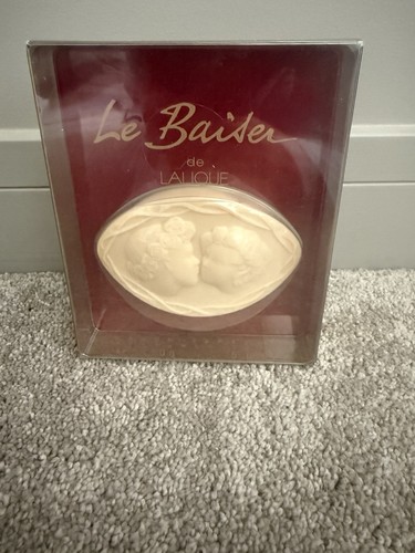 Lalique baiser perfumed - baiser,
