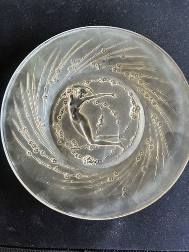 Rene lalique une figurine - une, et