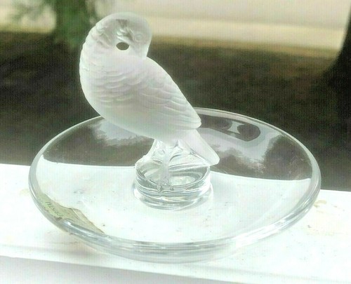 Lalique ring pin tray centre - /,